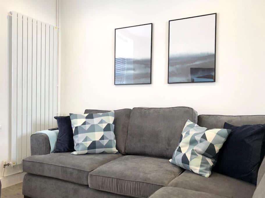 Rhondda Valleys With Breathtaking Riverside Views Llwynypia Exterior foto